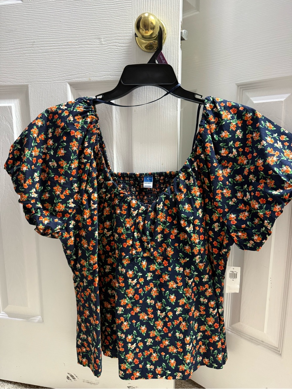Old Navy Navy Puff-Sleeve Floral V Neck Blouse